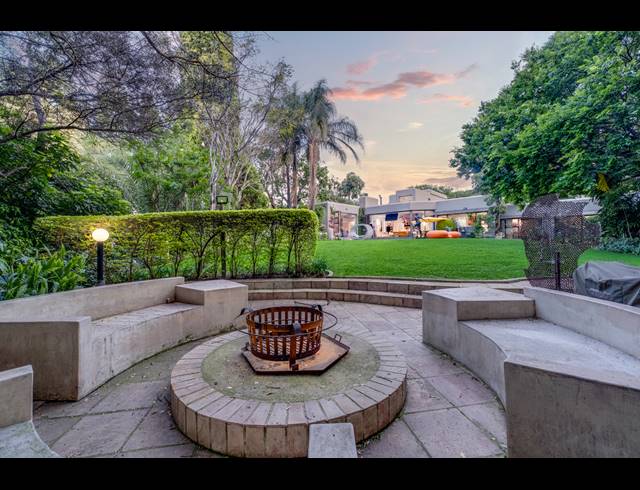5 BEDROOM HOUSE FOR SALE IN LONEHILL